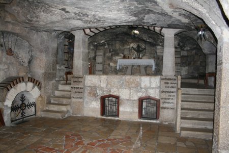 Catholic_Grottos_under_the_Church_of_the_Nativity,_Bethlehem_600